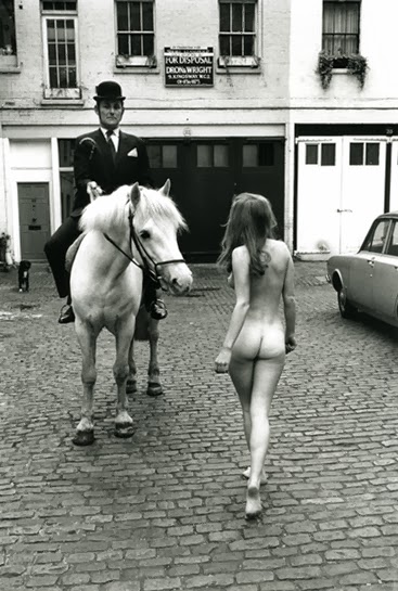 horse_nude